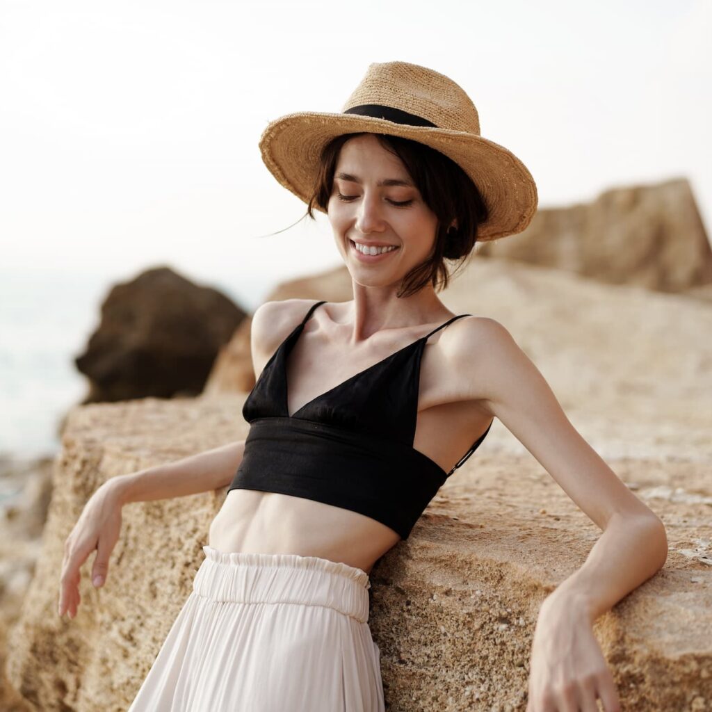 poses para fotos mujer en la playa