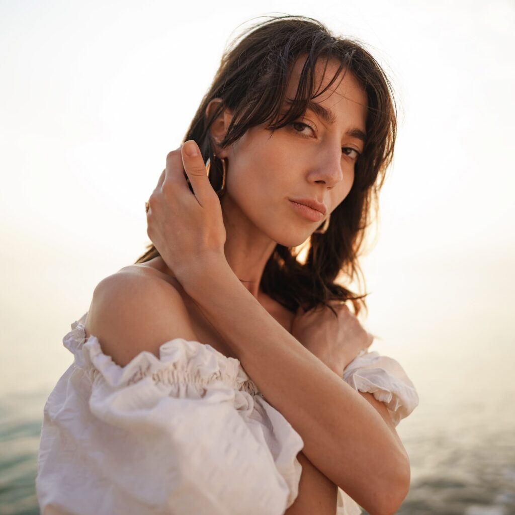poses para fotos mujer en la playa