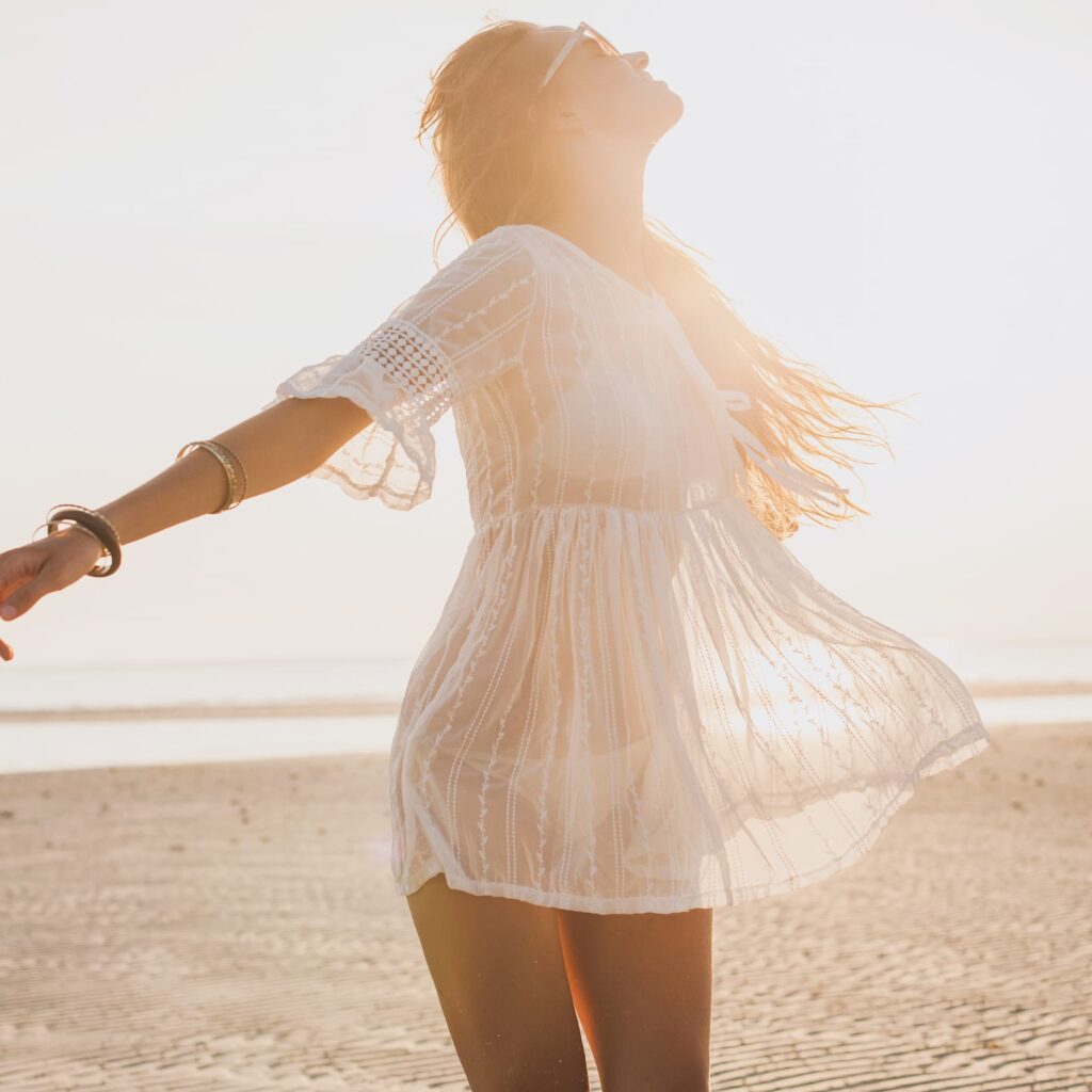 poses para fotos mujer en la playa