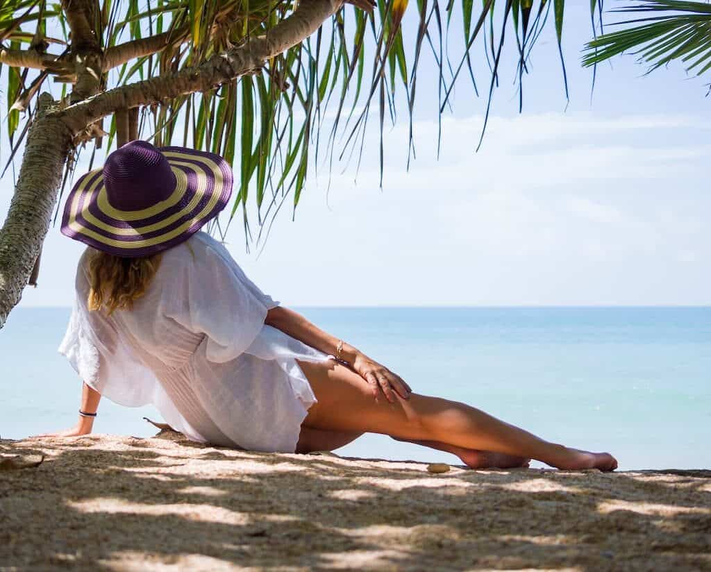 poses para fotos mujer en la playa