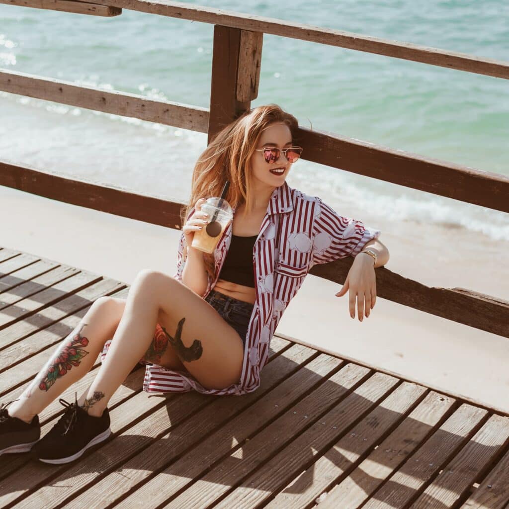poses para fotos mujer sentada